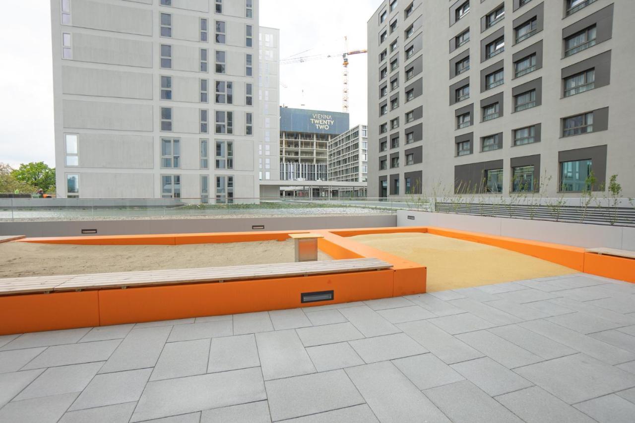 Posh On 22nd Floor + Loggia, Pool, Gym, Sauna Apartment *