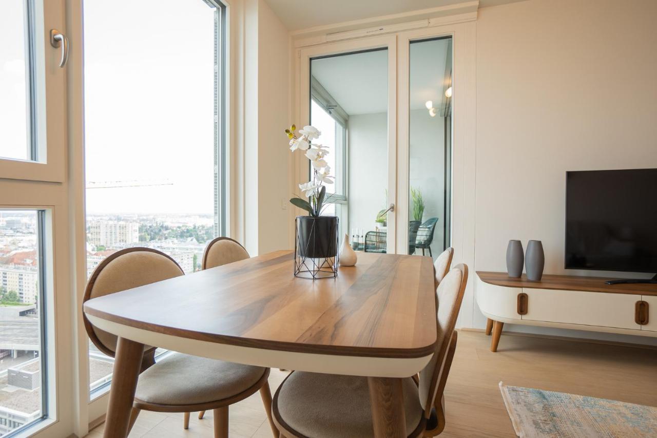 Posh On 22nd Floor + Loggia, Pool, Gym, Sauna Wien