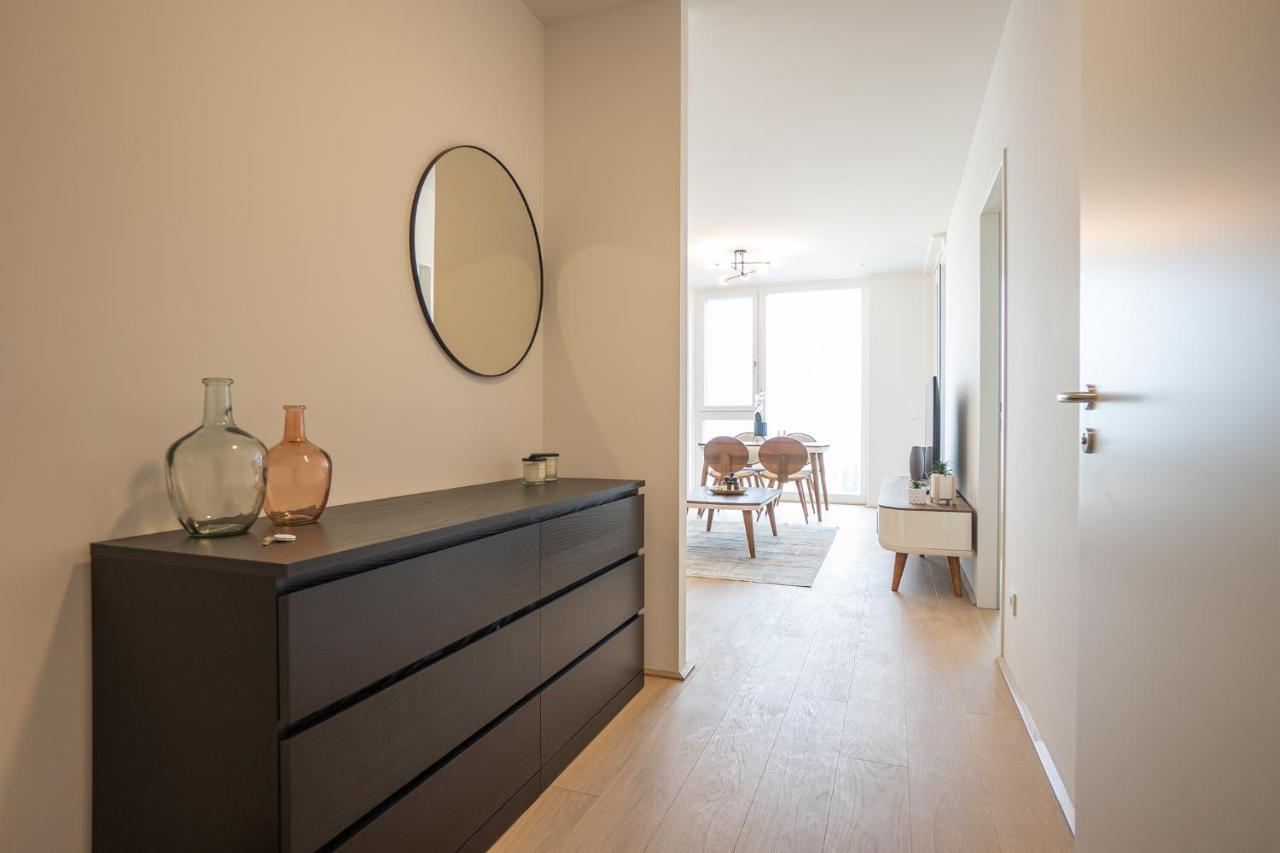 Posh On 22nd Floor + Loggia, Pool, Gym, Sauna Apartment
