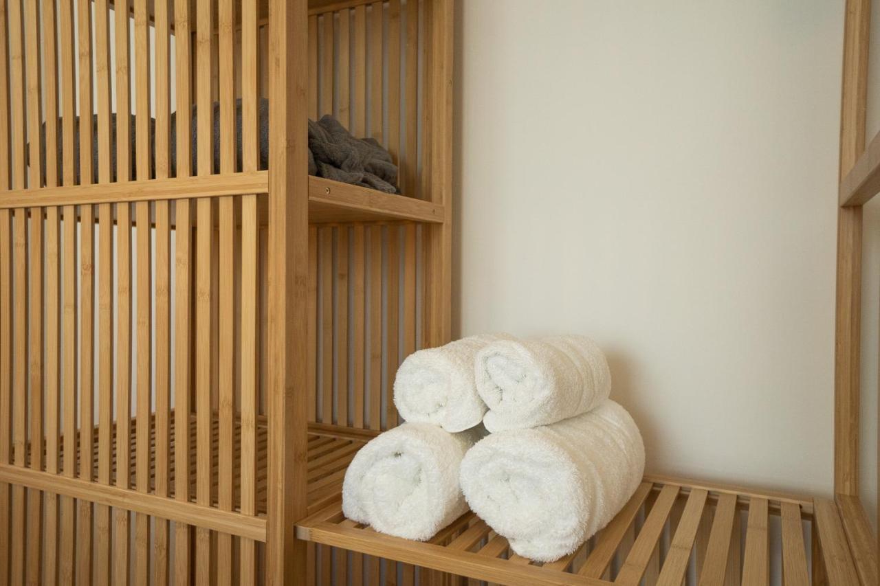 Posh On 22nd Floor + Loggia, Pool, Gym, Sauna Apartment