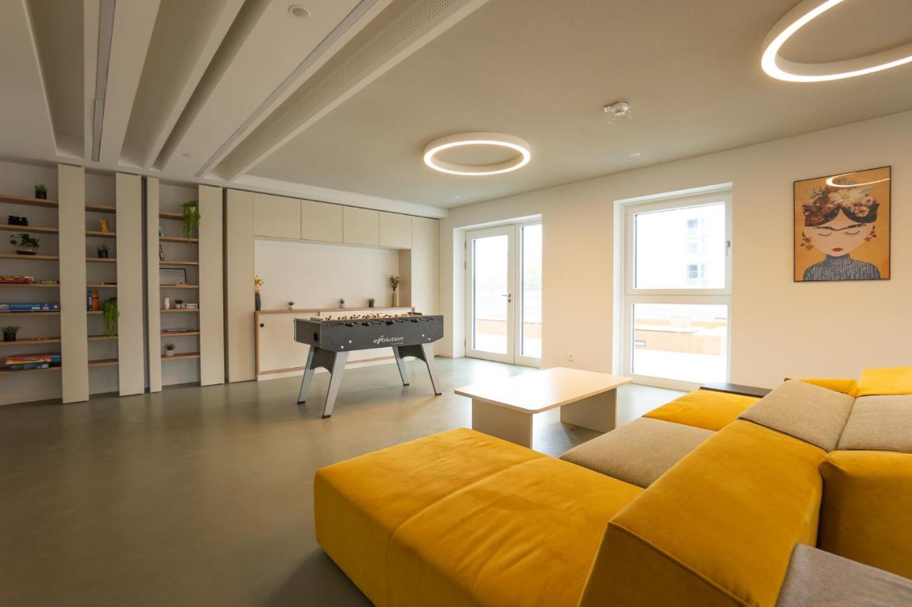Posh On 22nd Floor + Loggia, Pool, Gym, Sauna Wien