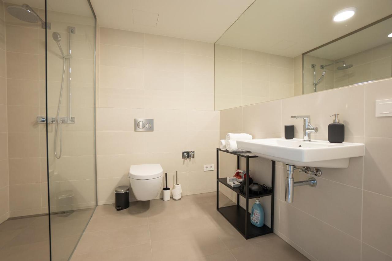 Posh On 22nd Floor + Loggia, Pool, Gym, Sauna Apartment