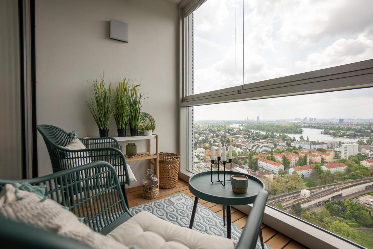 Apartment Posh On 22nd Floor + Loggia, Pool, Gym, Sauna Wien